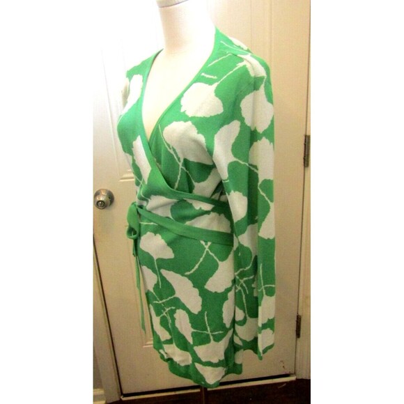 Diane Von Furstenberg Sweater Wrap Mini Dress Green Floral Long Sleeve Size L - Picture 3 of 8